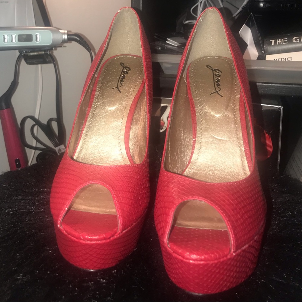 Gomex red open toe stilettos